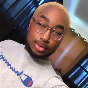 Meet your Posher, Zachary